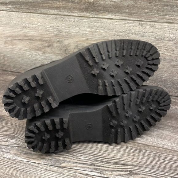 Women's Taci Pull-On Ankle Boots - Universal Thread - Picture 9 of 10